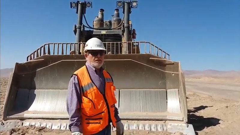Inspección preoperacional del buldócer CAT D10T.