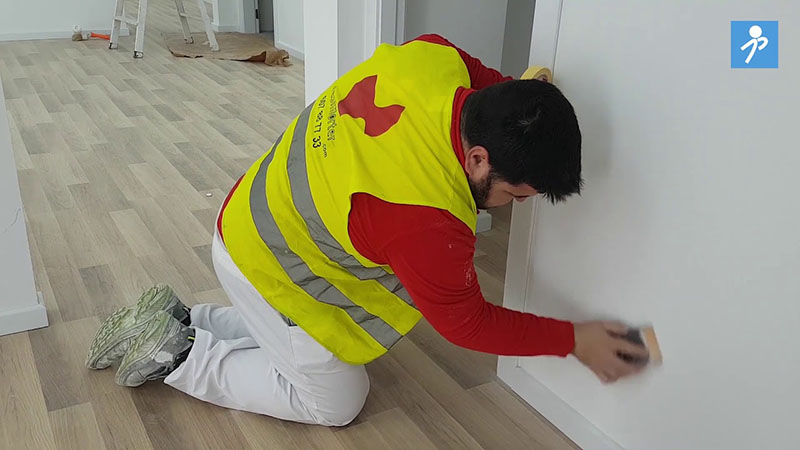 Riesgos ergonómicos: movimientos repetitivos.